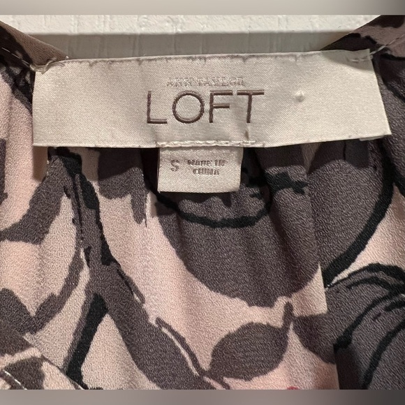 Loft Women's Size small Pink Floral Long Sleeve Shirt - Picture 4 of 6